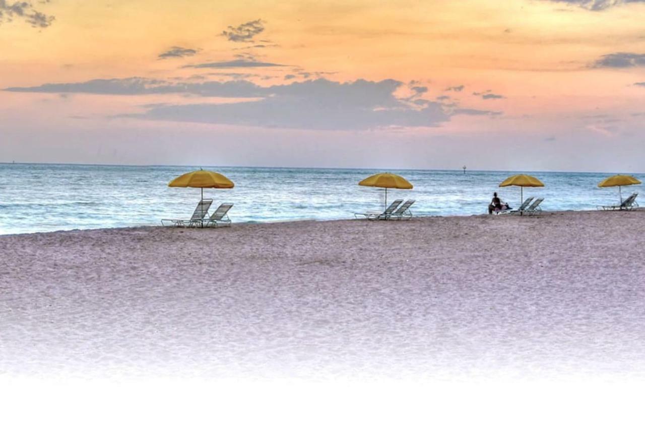 Where The Sun Meets The Water St. Pete Beach Exterior photo